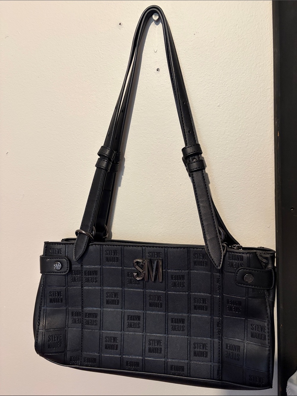 Steve Madden Black Logo-Textured Shoulder Bag